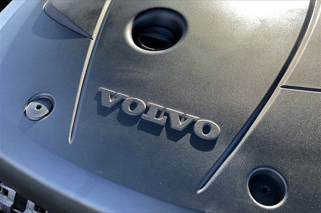 2021 Volvo S90 T6 Momentum